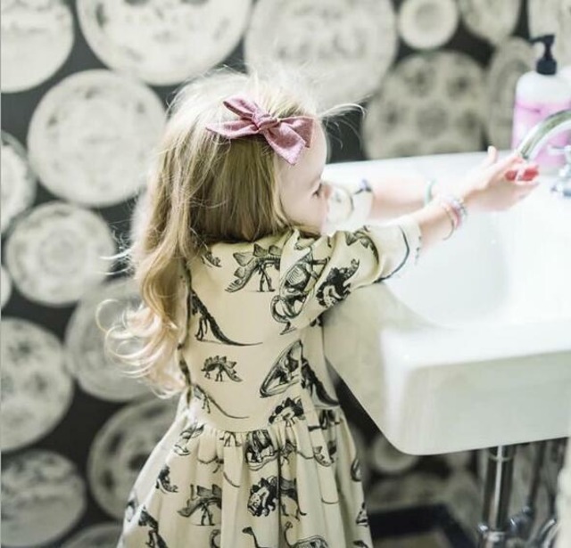 ご予約 ベビー キッズ 恐竜柄ワンピース Babymoco ご予約 ベビー キッズ 恐竜柄ワンピース Babymoco