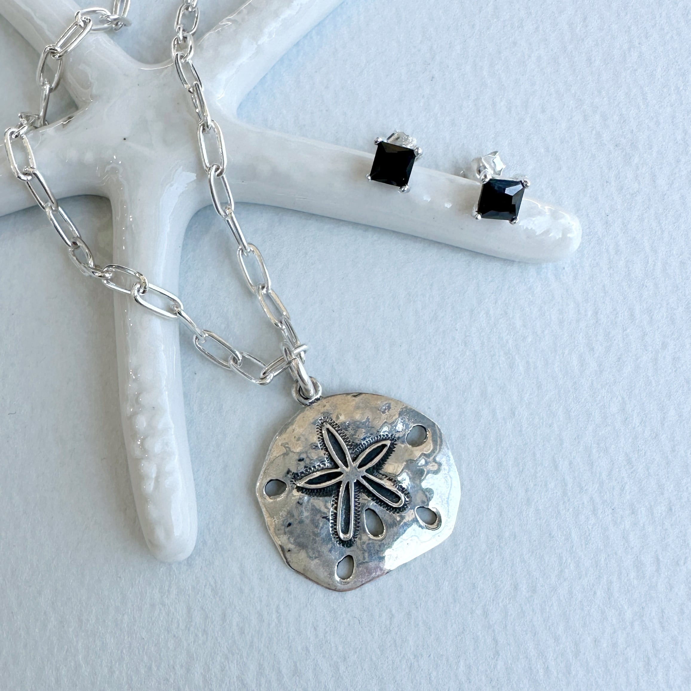 ブラックジルコニア 0.4 cm スクエア スタッド ピアス | 【公式通販