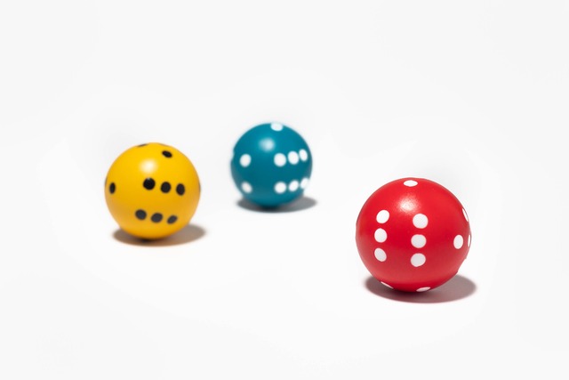 【Finland】Colorful Sphere Dice