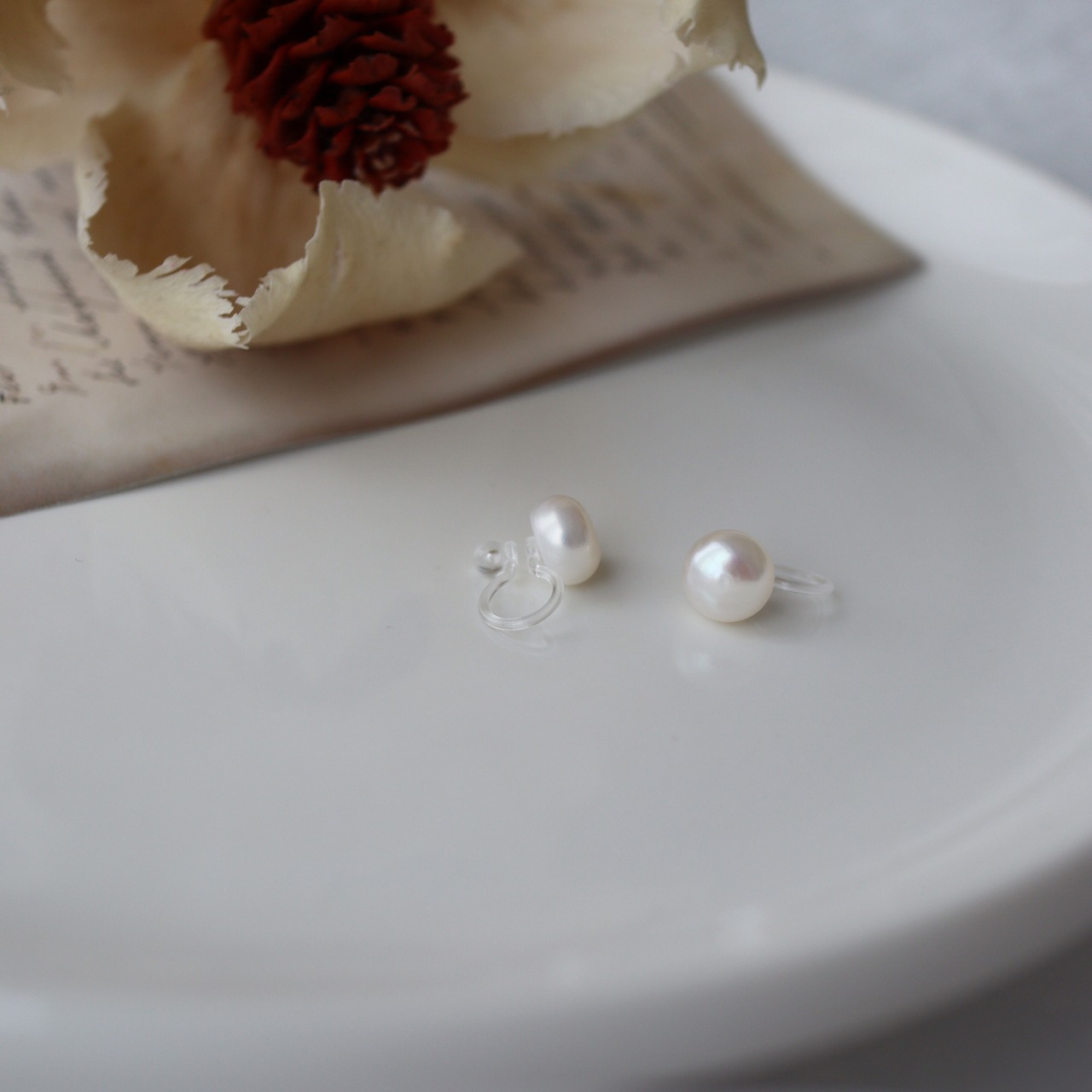 123E　淡水パール樹脂ノンホール　8mm