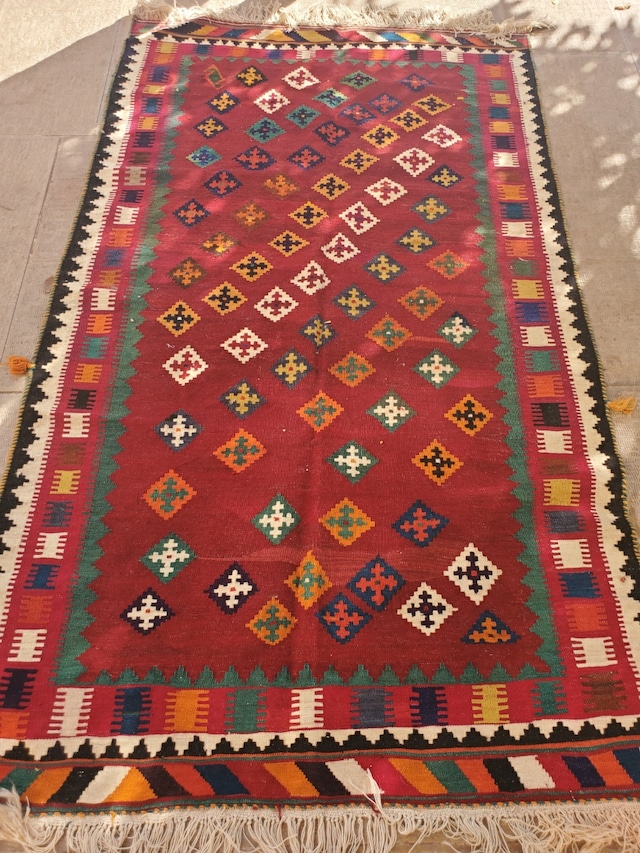 絨毯クエスト45【No.4】Kilim ※現在、こちらの商品はイランに置いてあります。ご希望の方は先ずは在庫のご確認をお願いします。
