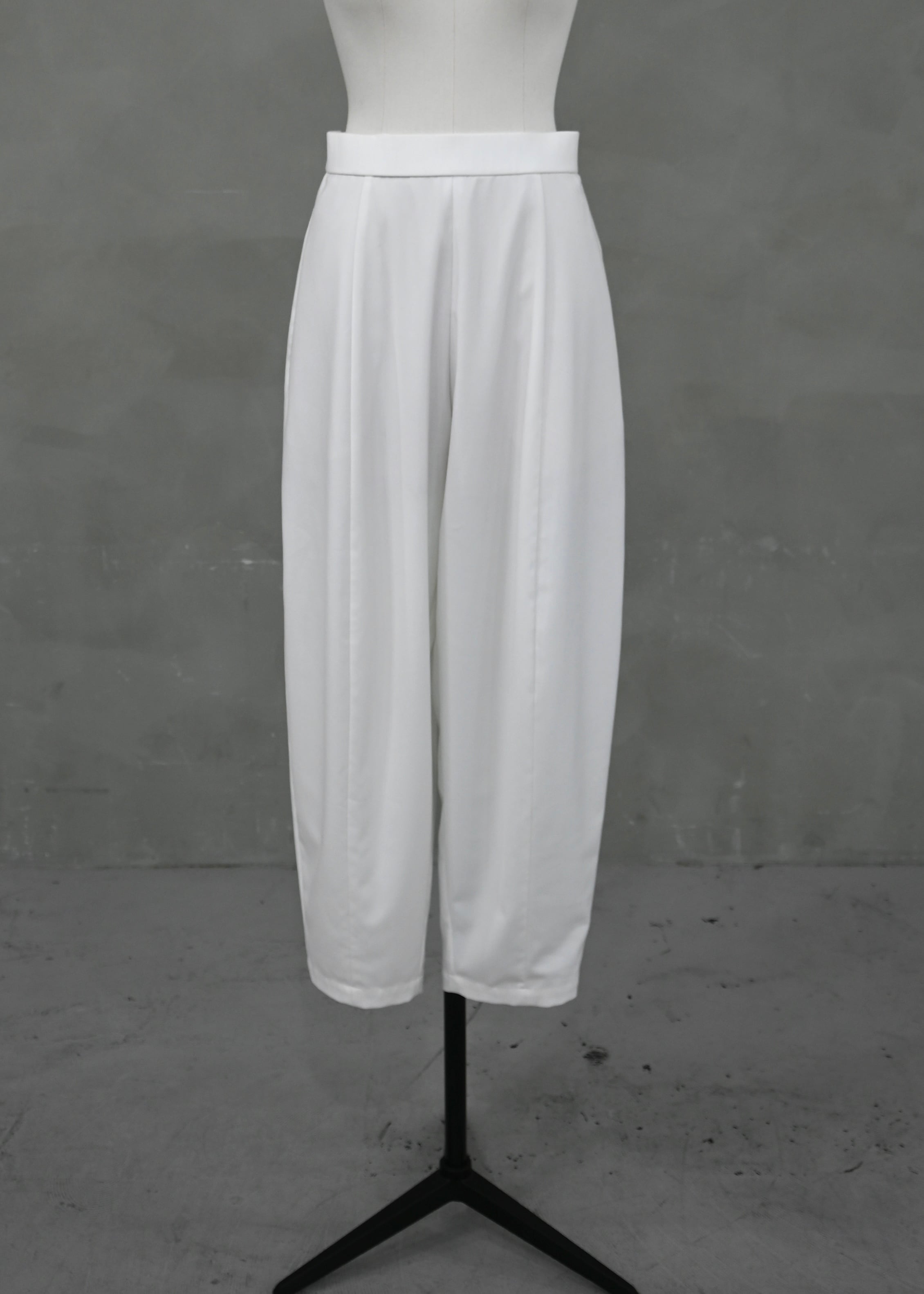 美品★lig. cocoon pants コクーンパンツ ホワイト Mサイズ cocoon pants | Lig.