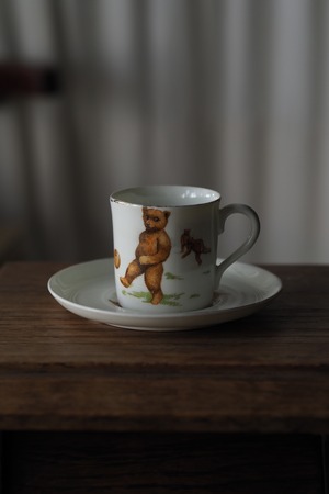 ナーサリーウェア 蹴球をするクマさん-antique nurcery ware