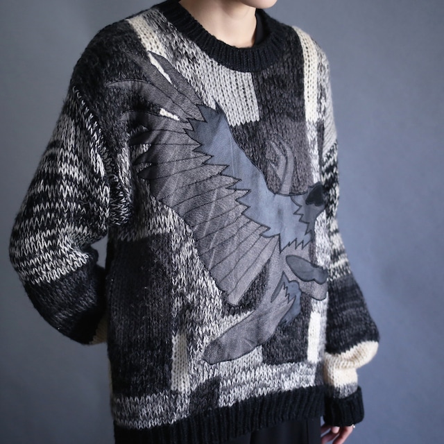 "leather×eagle" patchwork switching color knit pattern loose sweater