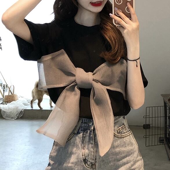 トップス レディース カットソー Tシャツ L XL 2XL 3XL 4XL 大きいサイズ 半袖 2カラー リボン ホワイト ブラック カジュアル キュート 白 黒 スウィート ガーリー 10代 20代 30代 お出掛け 春 夏 かわいい 大人可愛い きれいめ シンプル おしゃれ お洒落 ラフ 抜け感 無地 女子会 着回し 普段使い 韓国 韓国系 ファッション コーデ スタイル 楽ちん モテ トレンド 流行 インスタ映え ゆったり ナチュラル 送料無料 個性的 リラックス ロマンチック 休日 旅行 ライブ