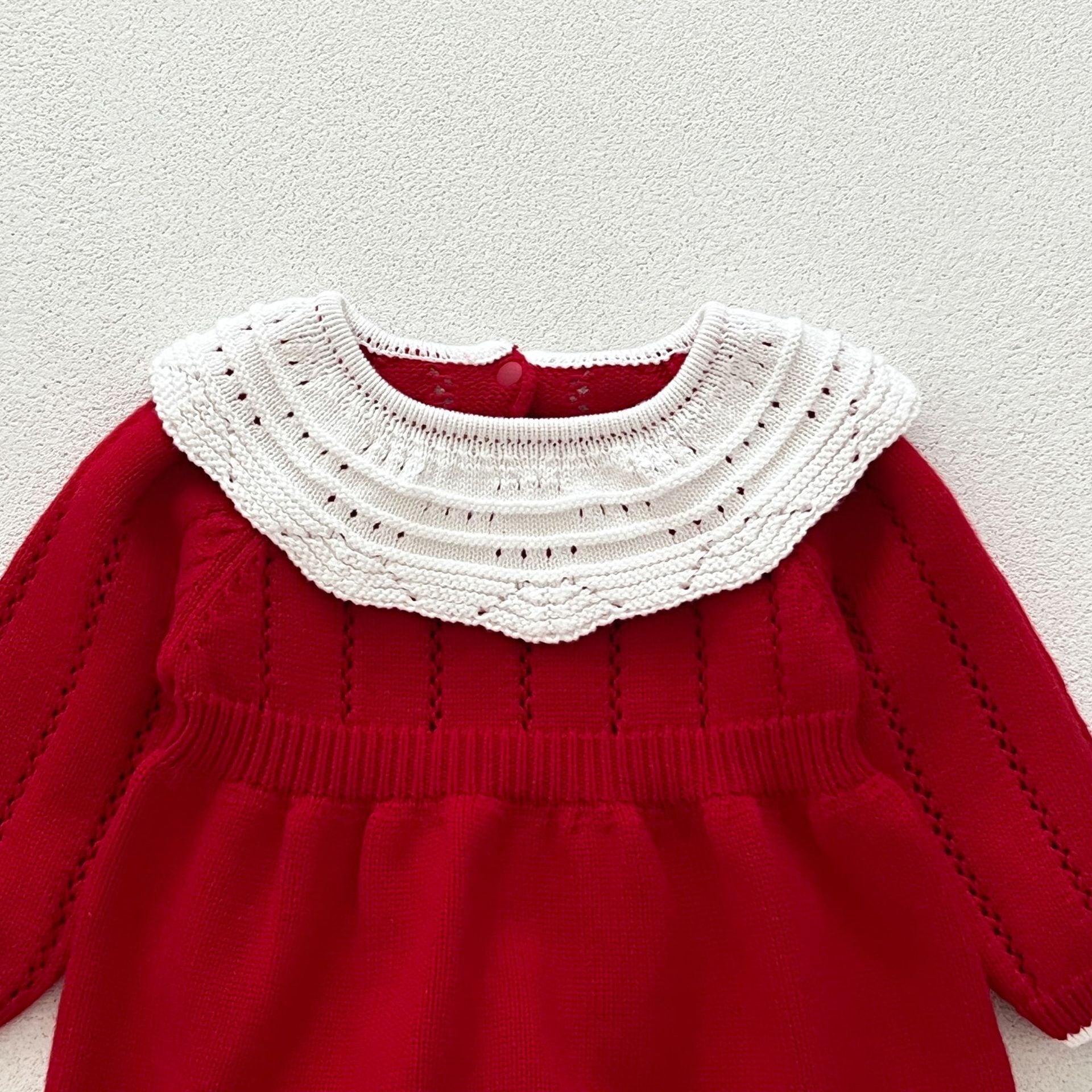 BABY】暖かいレッドニットロンパース | Betty