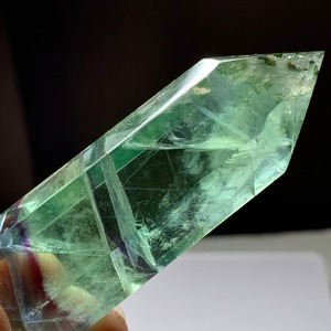 15.透明感高い♪グリーンベースフローライトダブルターミネーテッドポイント