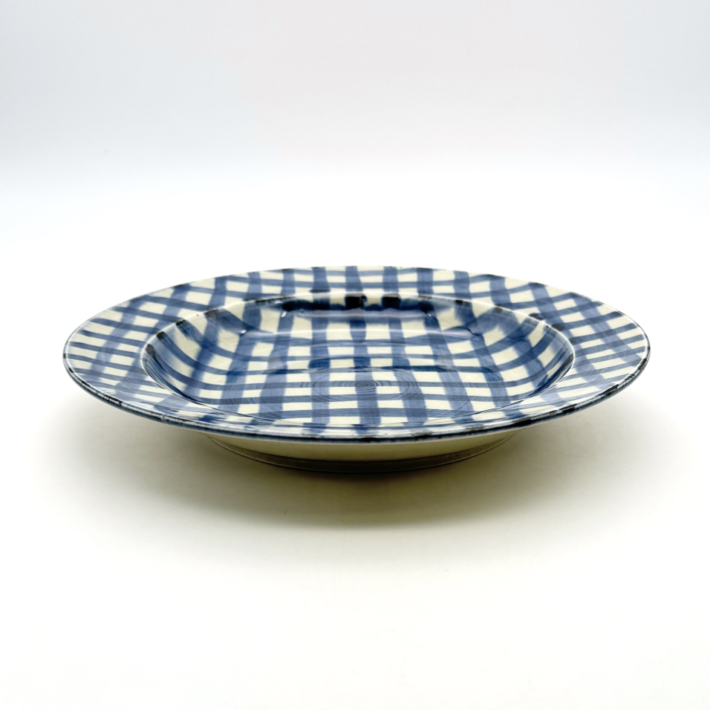 チェック 21.5cmリム深皿 ブルー | 24to3［西富陶磁器オンラインストア