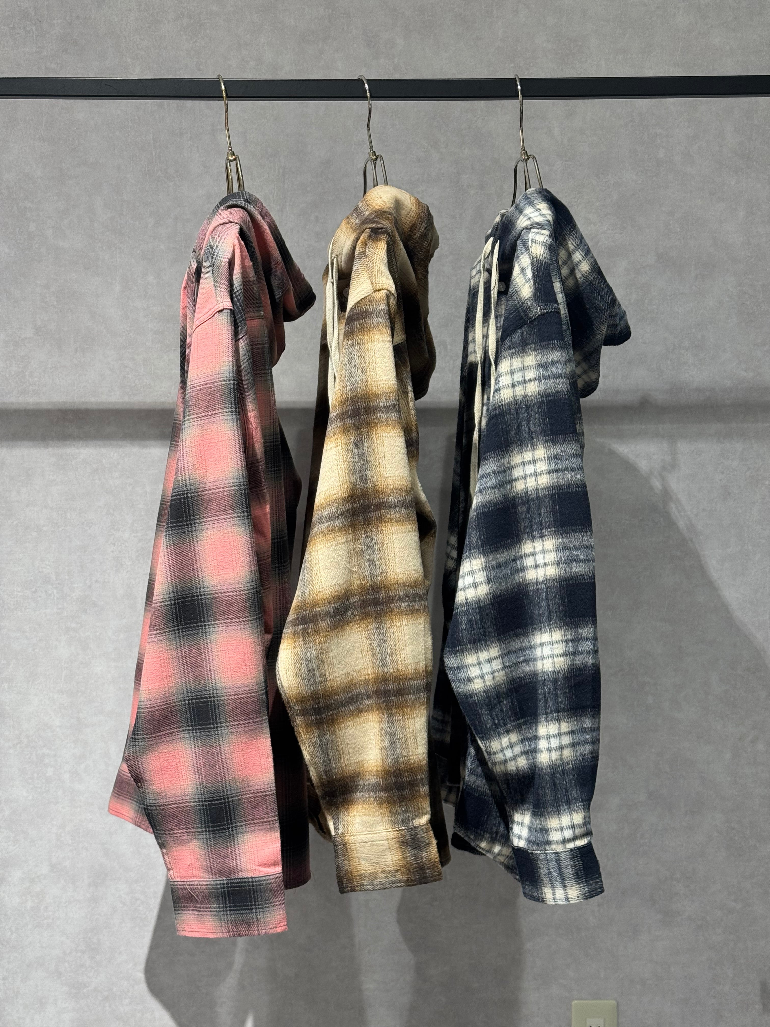 check pattern hood shirt