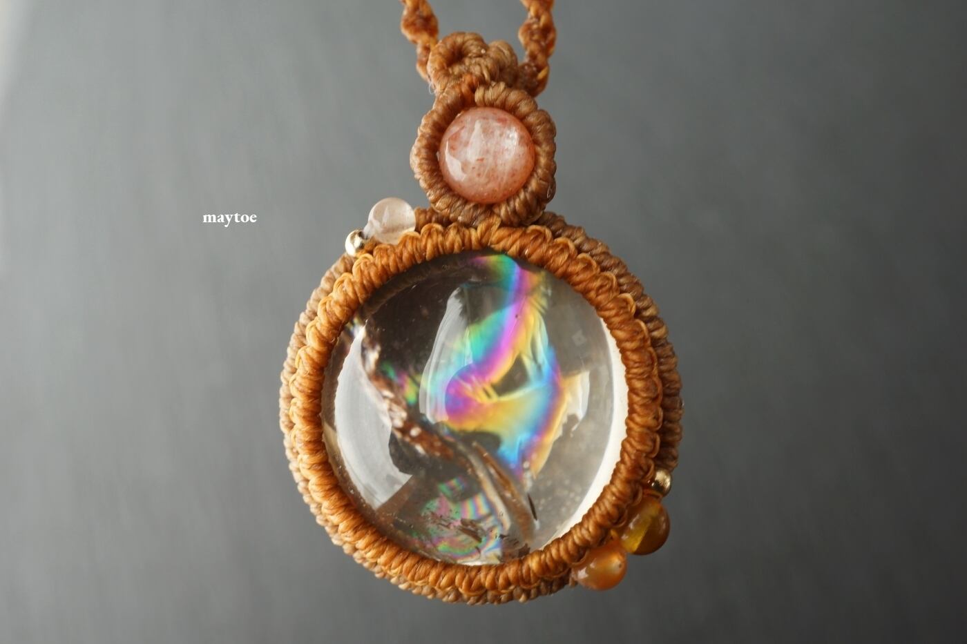 レインボースモーキークォーツ(スモーキーアイリスクォーツ)のマクラメネックレス【一点物】