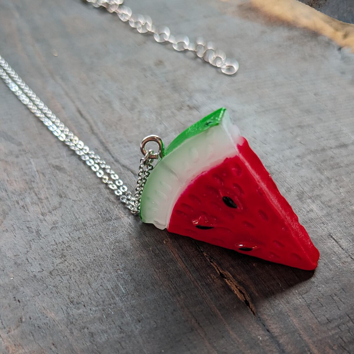 韓国にギフトを贈るならdponGift(ディーポンギフト) | アイスマカロン(2種類の中から1種類) アイスボールネックレス（マカロン）