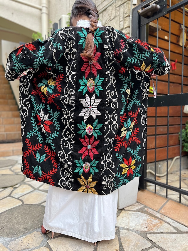 Vintage Uzbekistan black corduroy × multicolor embroidery haori ( ヴィンテージ ウズベキスタン ブラック × コーデュロイ マルチカラー  刺繍 ガウン )