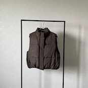 【受注予約:9月下旬入荷予定】ナイロン中綿ショートvest/グレージュ