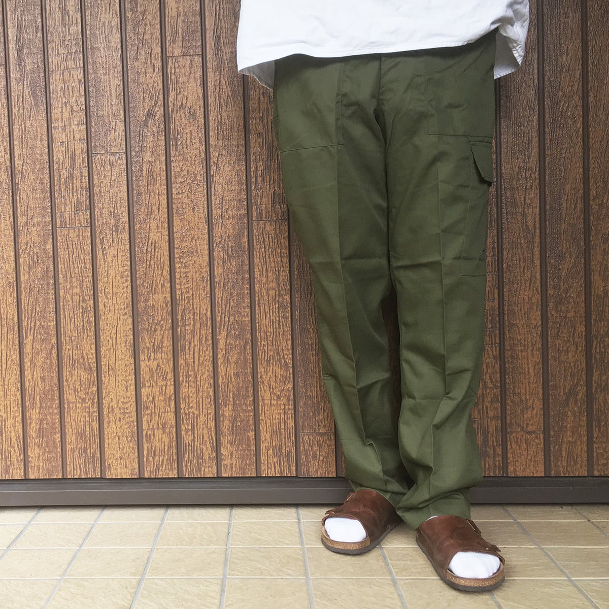 ［DEADSTOCK BRITISH ARMY LIGHT WEIGHT FATIGUE PANTS ］イギリス軍 ライトウェイト ファティーグ  パンツ サイドカーゴポケット付き デッドストック