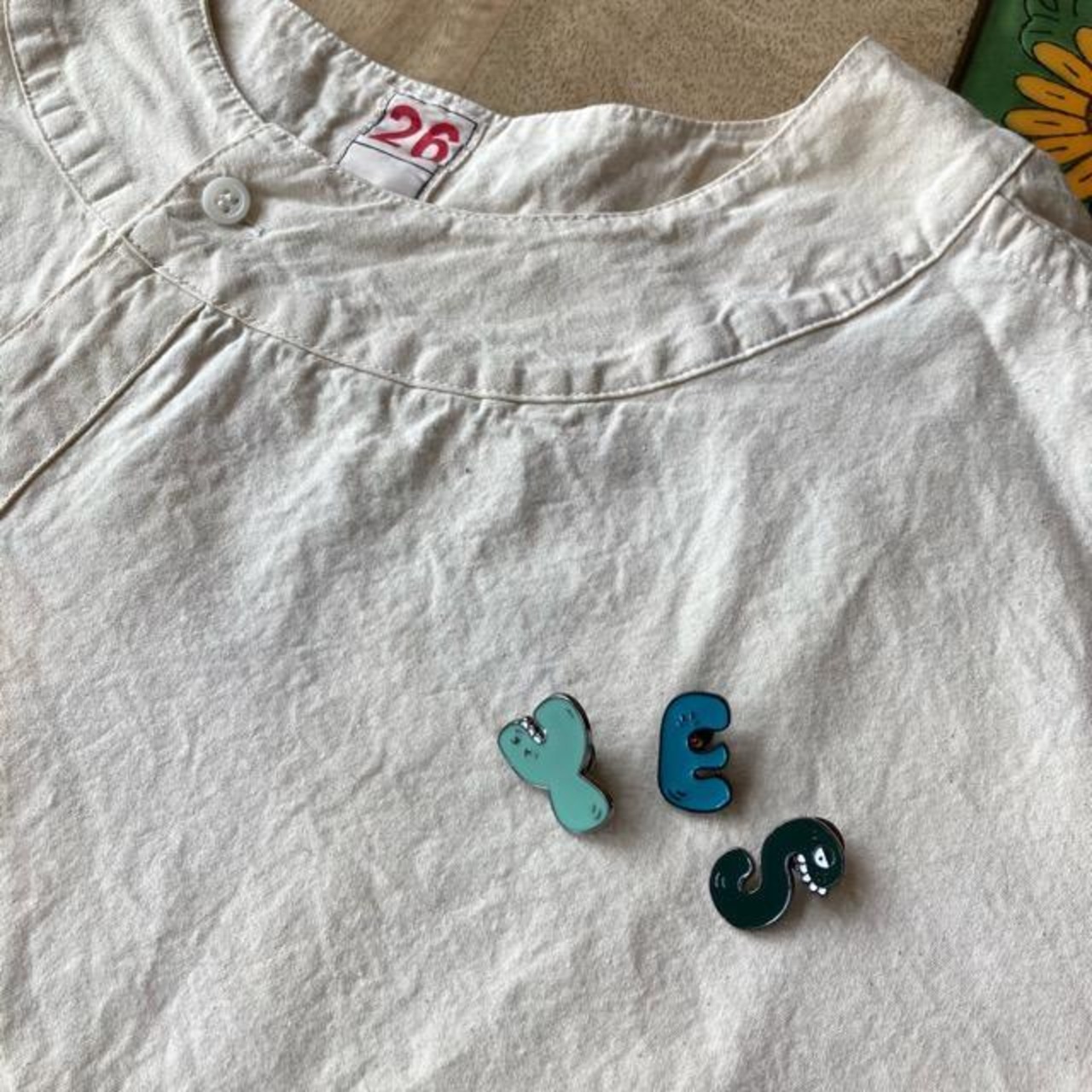 TOPANGA Jewelry ピンブローチ ポップアルファベット 全13種 ABC ファッションアイテム ジュエリー プレゼント 小物 アクセサリー プチギフト