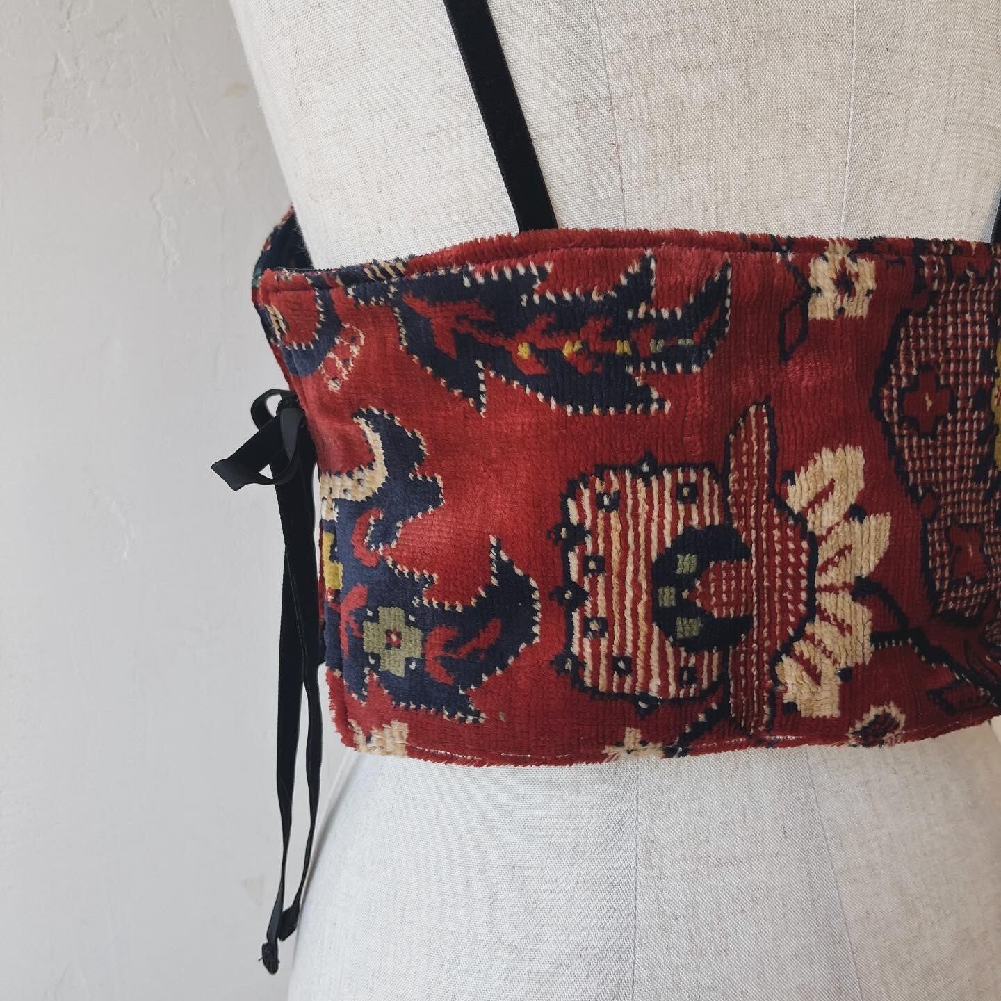 KILIG vintage original rug bustier | KILIG vintage