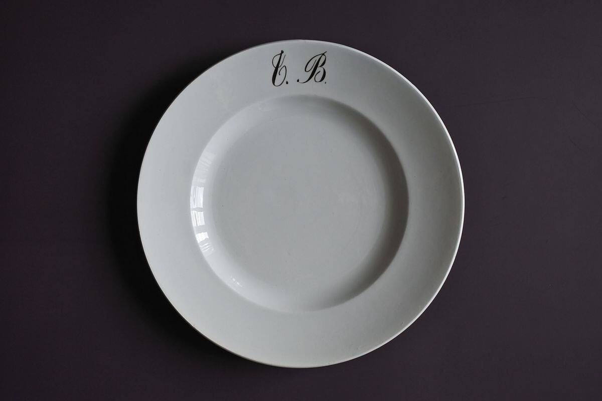 C.1896-1952 French Plate, Saint Amand et Hamage Nord B