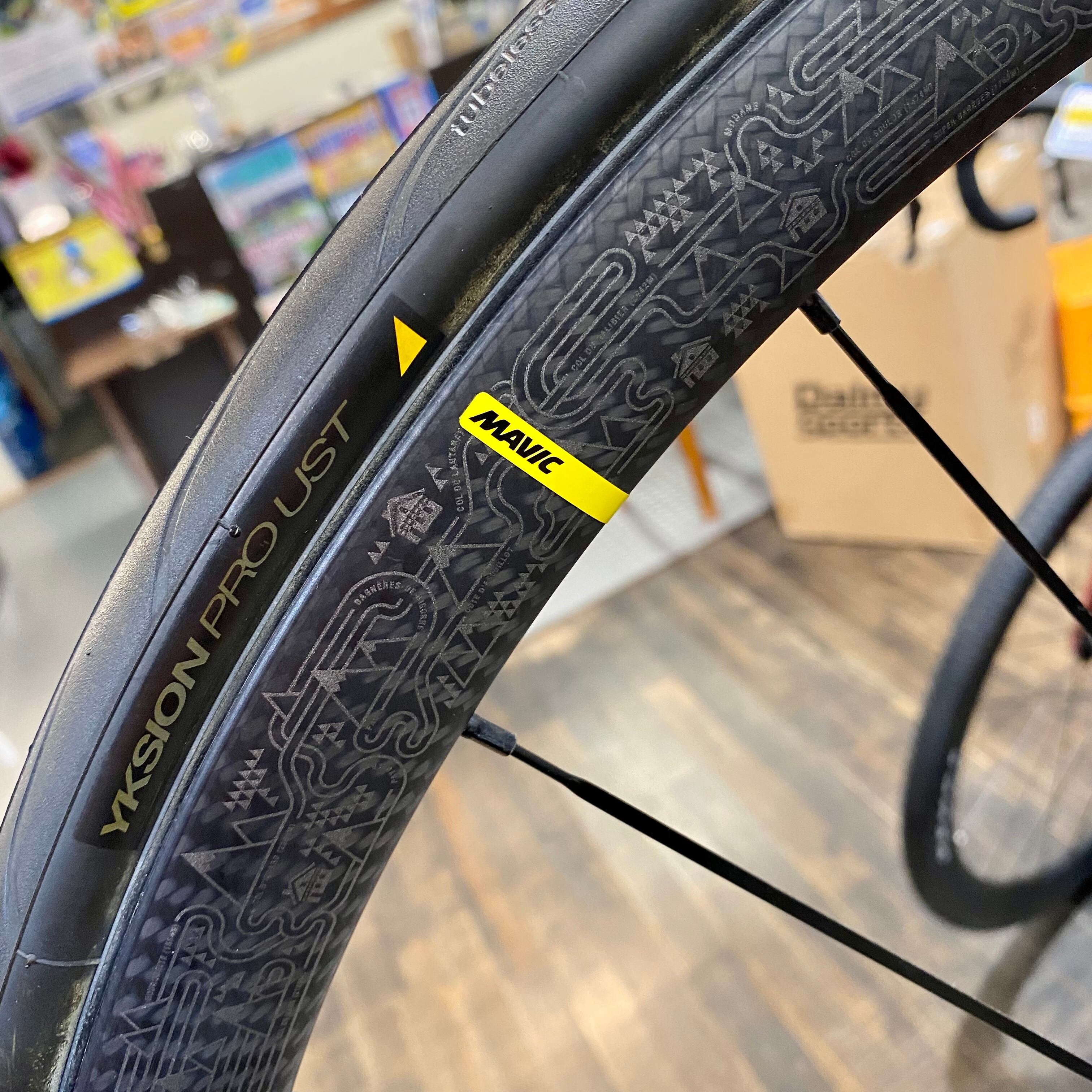 MAVIC KSYRIUM PRO CARBON UST TOUR DE FRANCE EDITIIONディスク