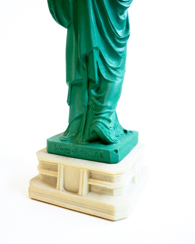 1984 big statue of liberty