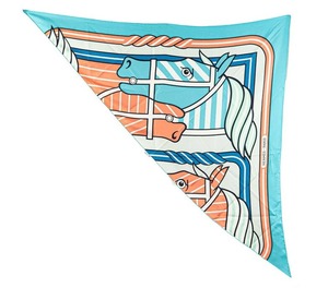 【送料無料】HERMES エルメス トライアングル ジェアン スカーフ ライトブルー マルチカラー シルク レディース 馬 ホース 25-3620