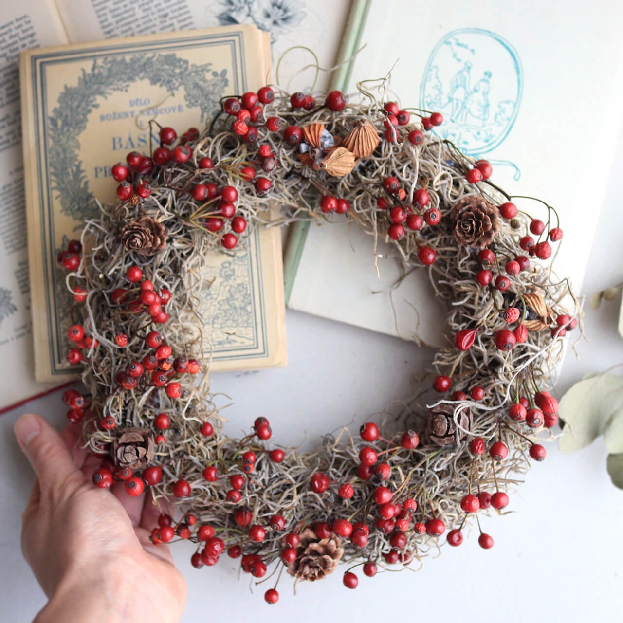 野バラの実のリース ◇シックで大人っぽいシンプルなドライ