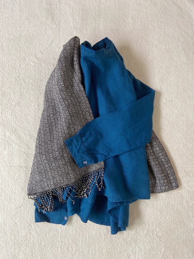Hand-woven scarf / Black Clover 手織りシルクのショール ブラッククローバー