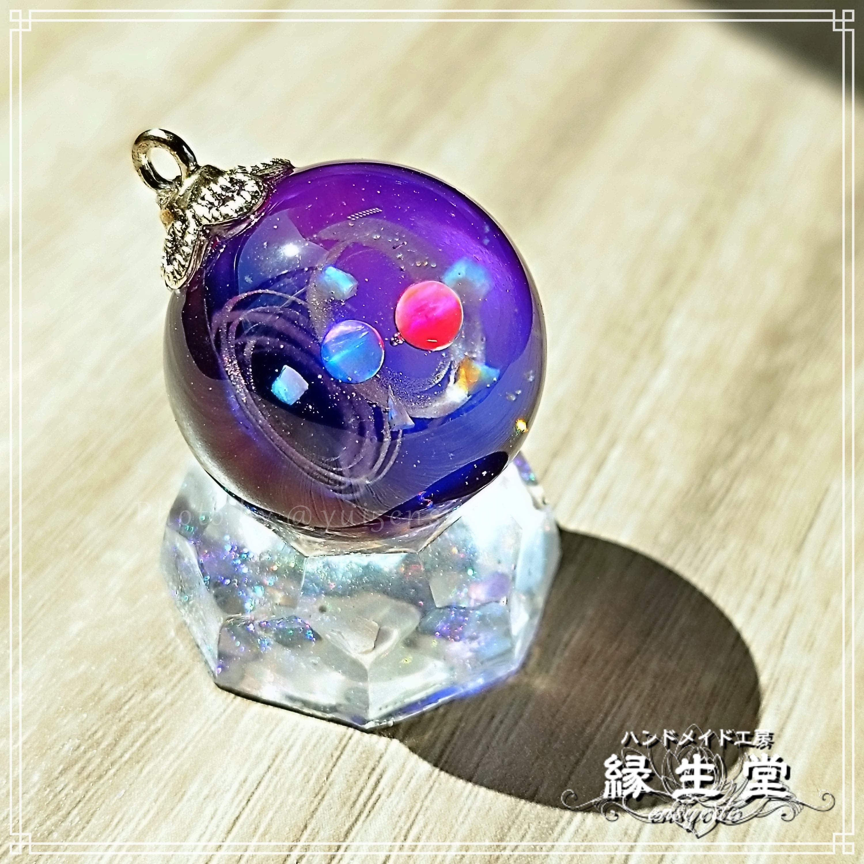 レジン ネックレス チャーム 宇宙 - ネックレス