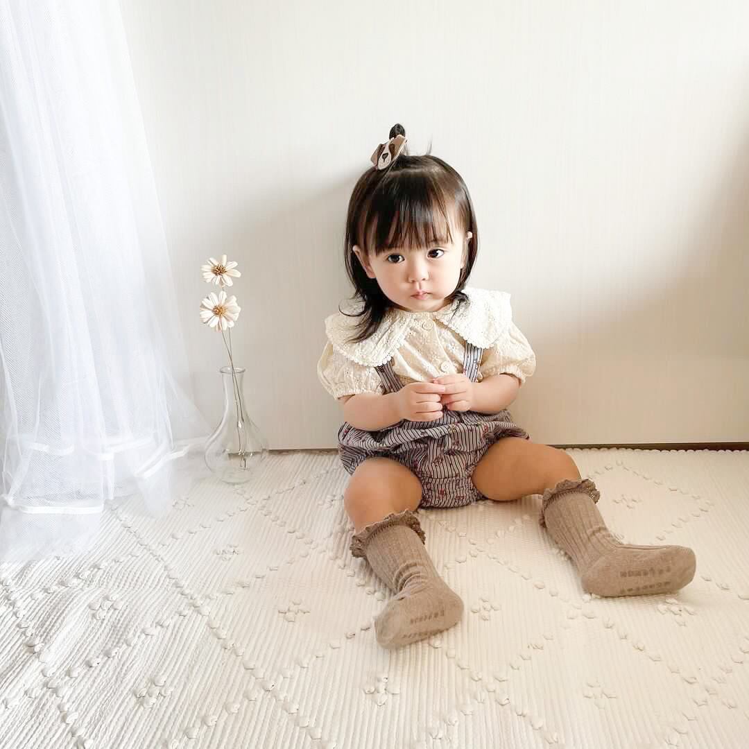 【取寄】着回し力抜群!花柄が甘々で可愛すぎるブラウスとサスペンダーパンツ