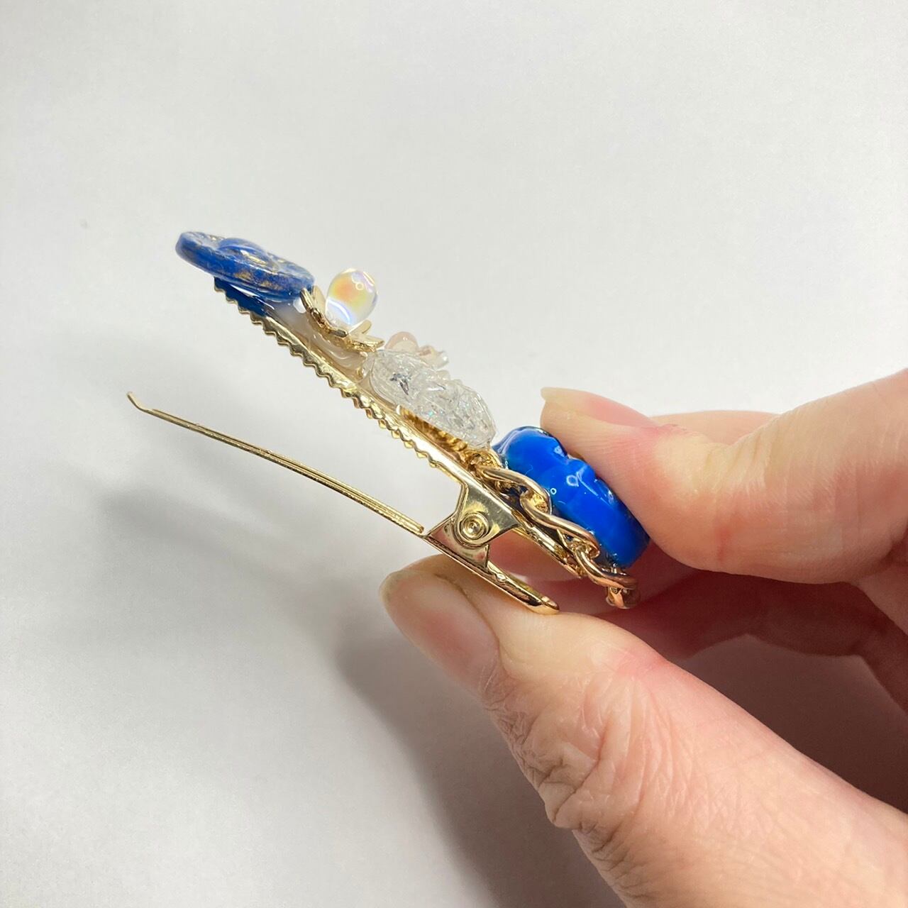 アンティーク風ボタン ヘアクリップ こっくりカラー 秋 冬 上品 ヘア