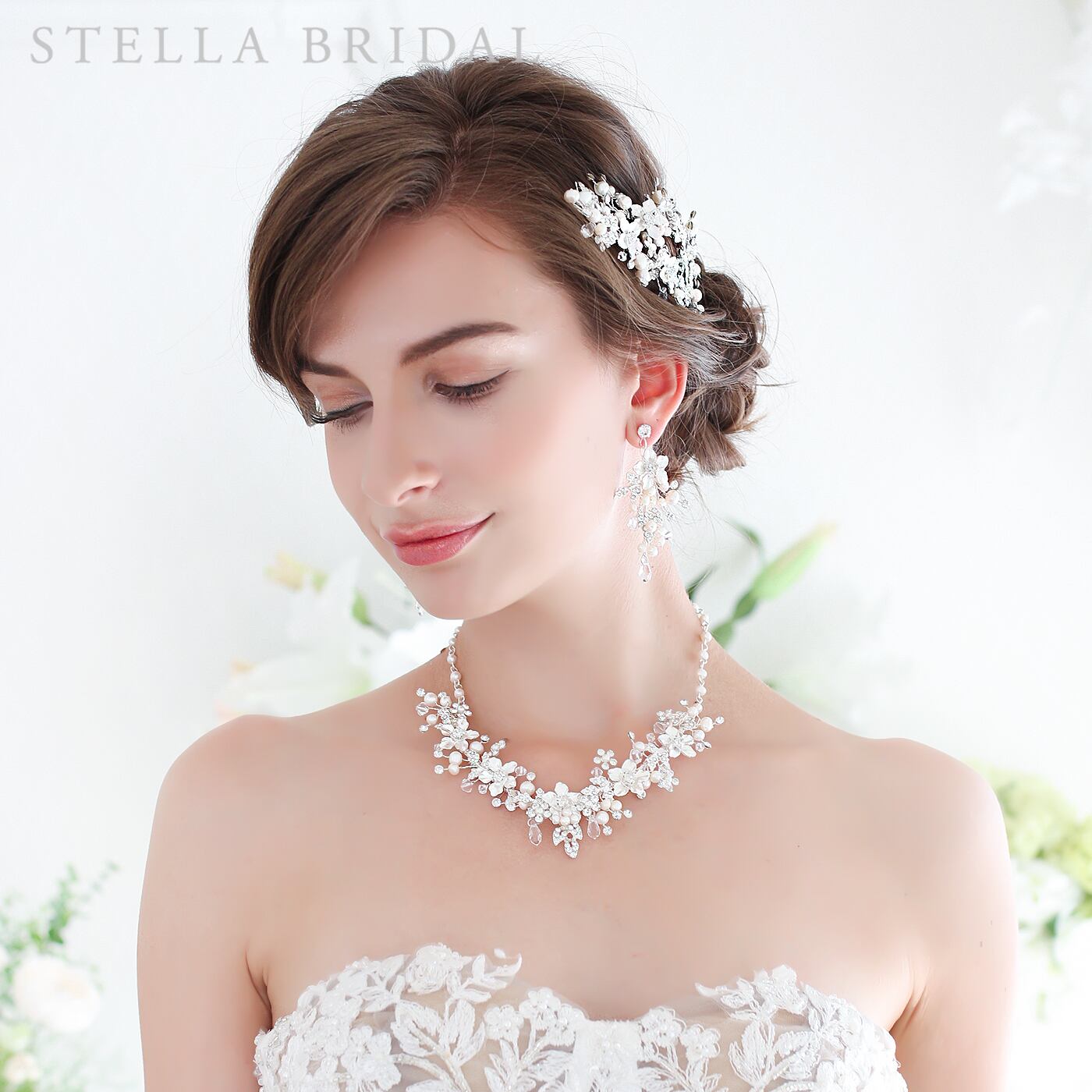 美品　ブライダルアクセサリー　スワロフスキーピアス　Stella Bridal