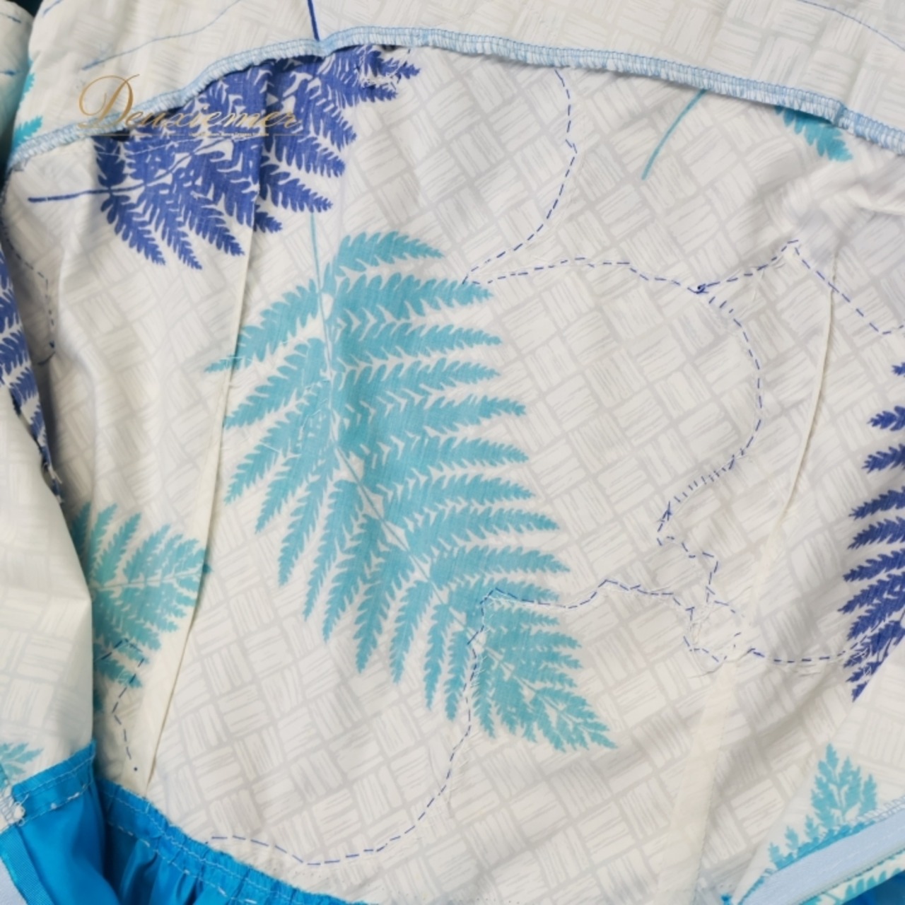 フラダンス 衣装 ワンピース ドレス ブルー系 フラ ダンス ハイビスカス柄 光沢 水色 青 白 黒 華やか フリル かわいい ハワイアン アロハ ハワイアンプリント ホワイト系 ブラック系