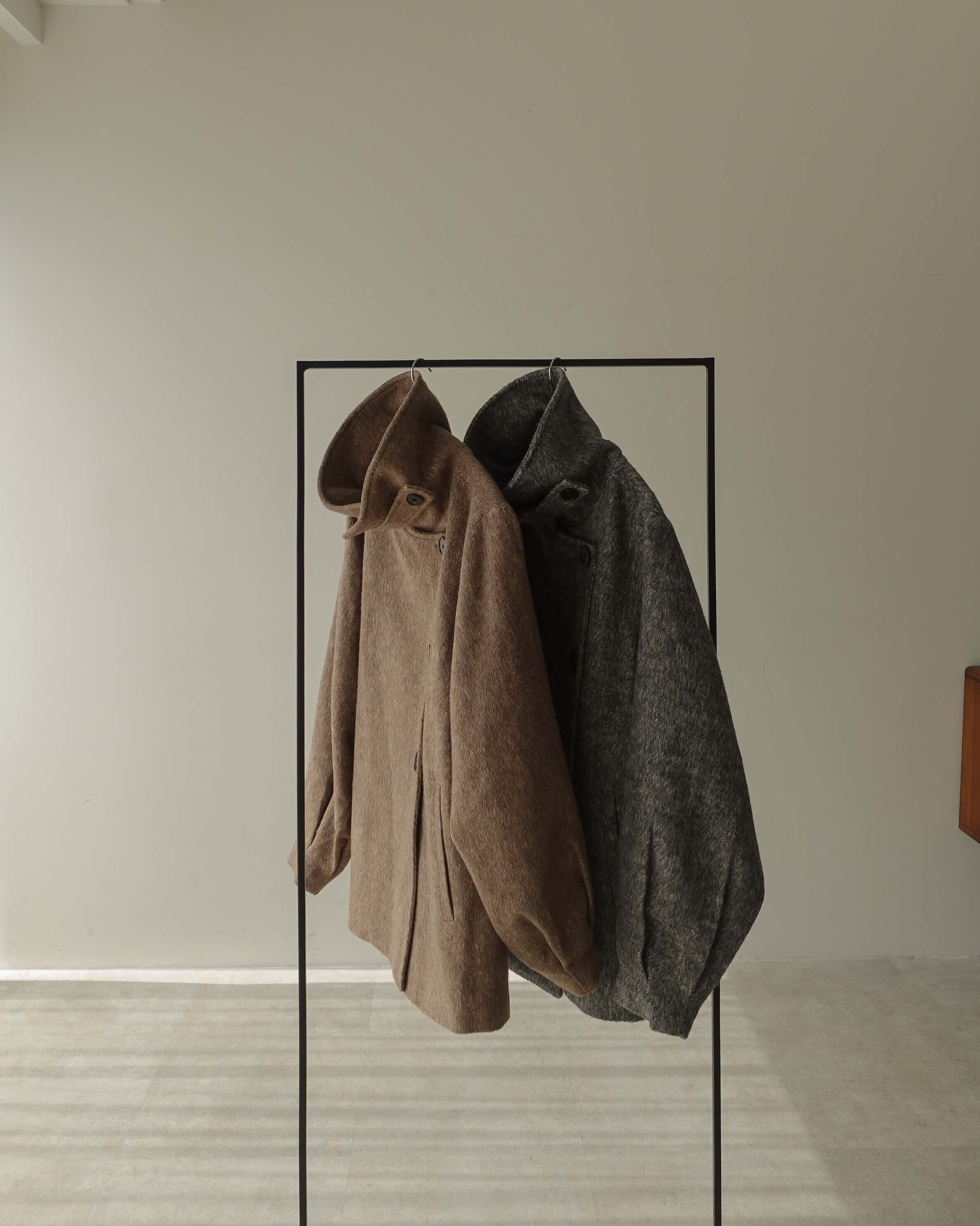 alumu shaggy stand collar middle coat