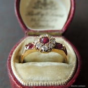 英国アンティークジュエリー 18ctゴールド 天然ルビー 天然ダイヤモンド フラワーリング (ソーティングメモ付)