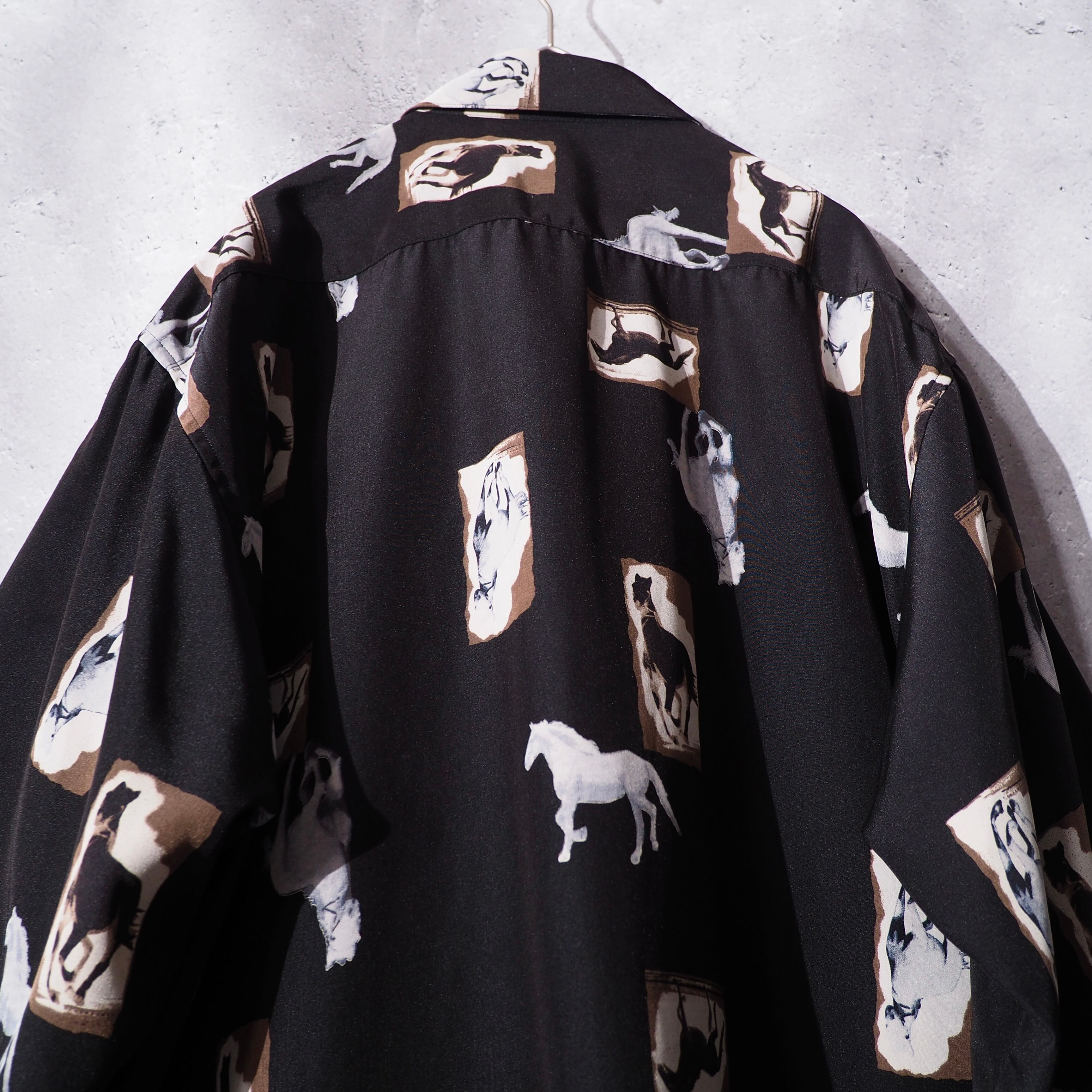 Horse animal printed black box silhouette drape shirt