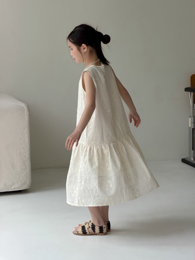 【KID】フラワーアイレット刺繍ノースリーブワンピース - 13