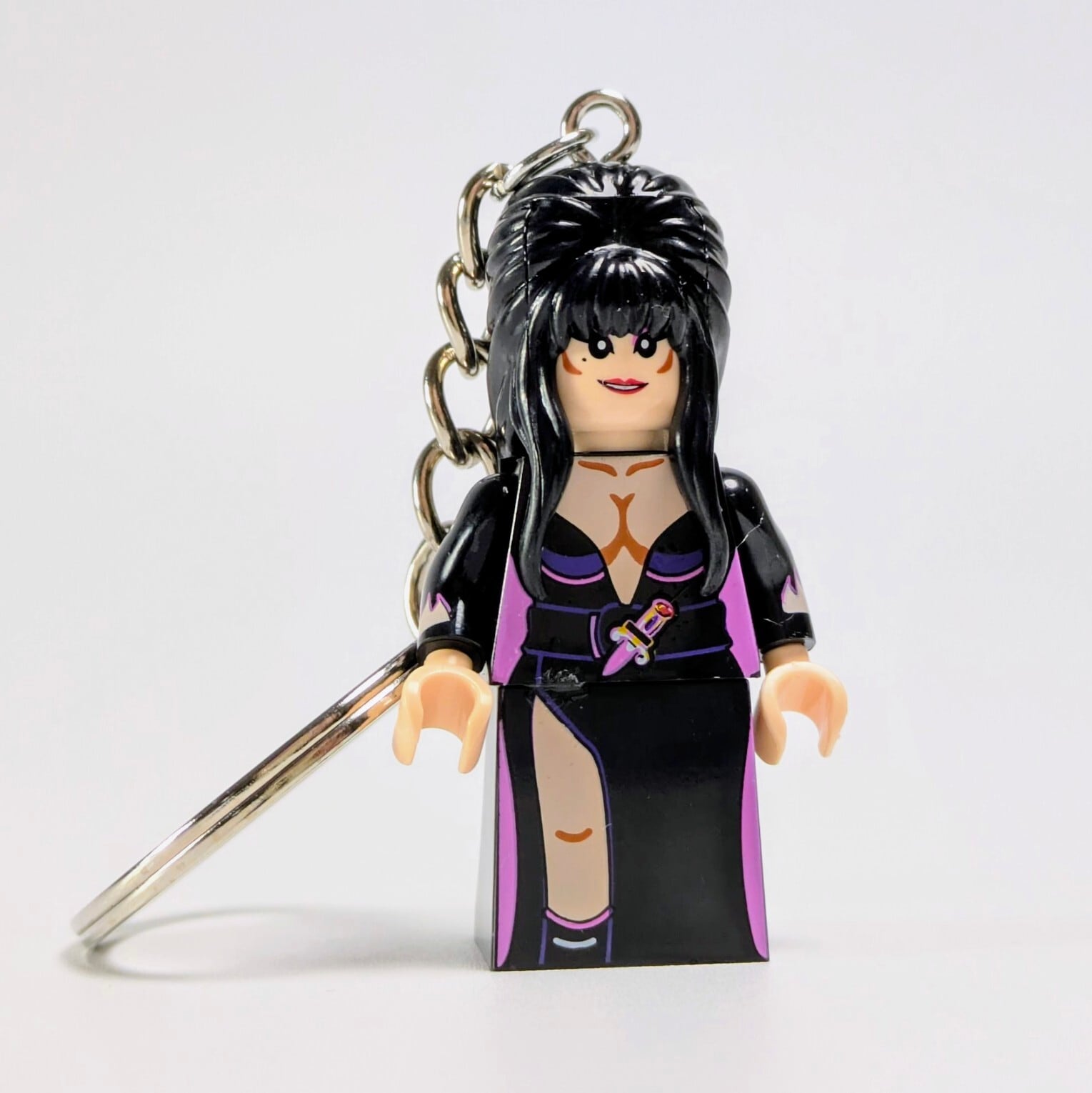 ☆ブロックフィギュアキーホルダー☆【 Elvira, Mistress of the Dark