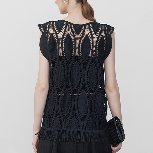 Leaf pattern crochet fringe top A00197