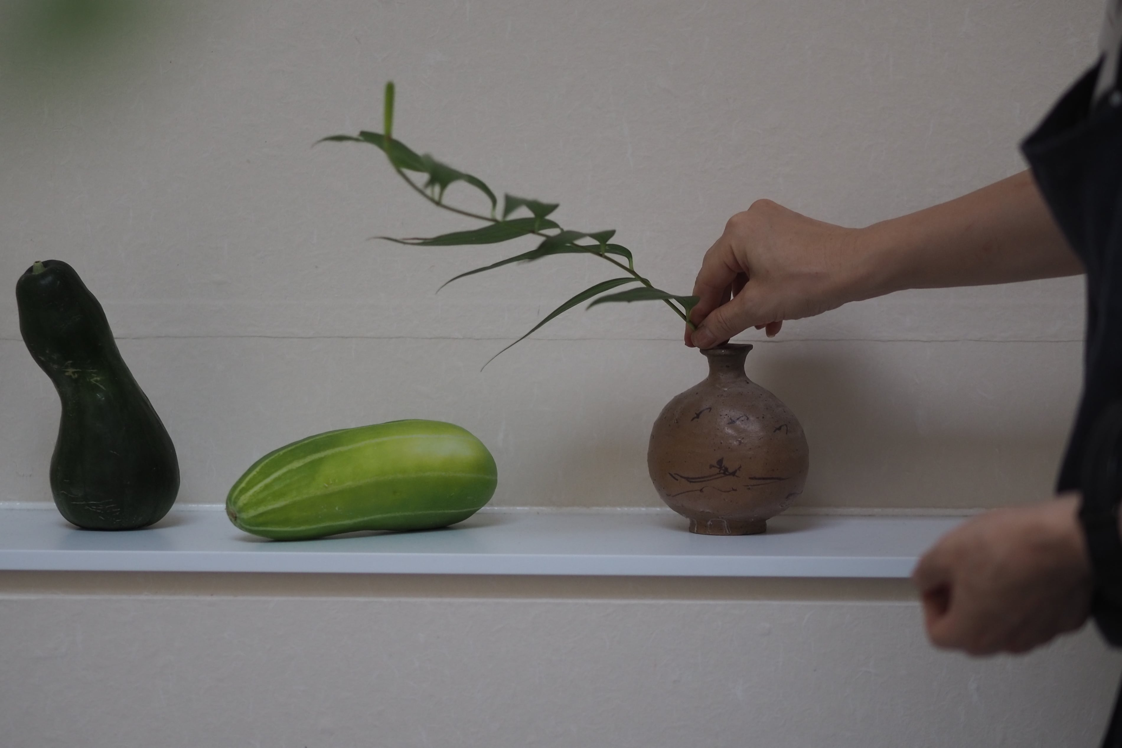 丸田宗彦 A-5. 絵唐津扁壺徳利 | 陶屋なづな