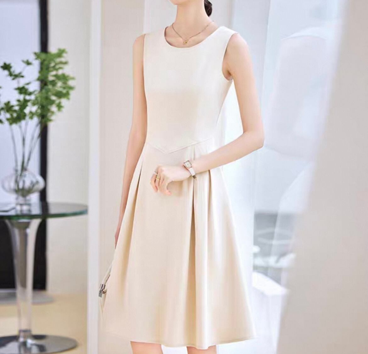 Sleeveless round collar waist shape A line dress 00173