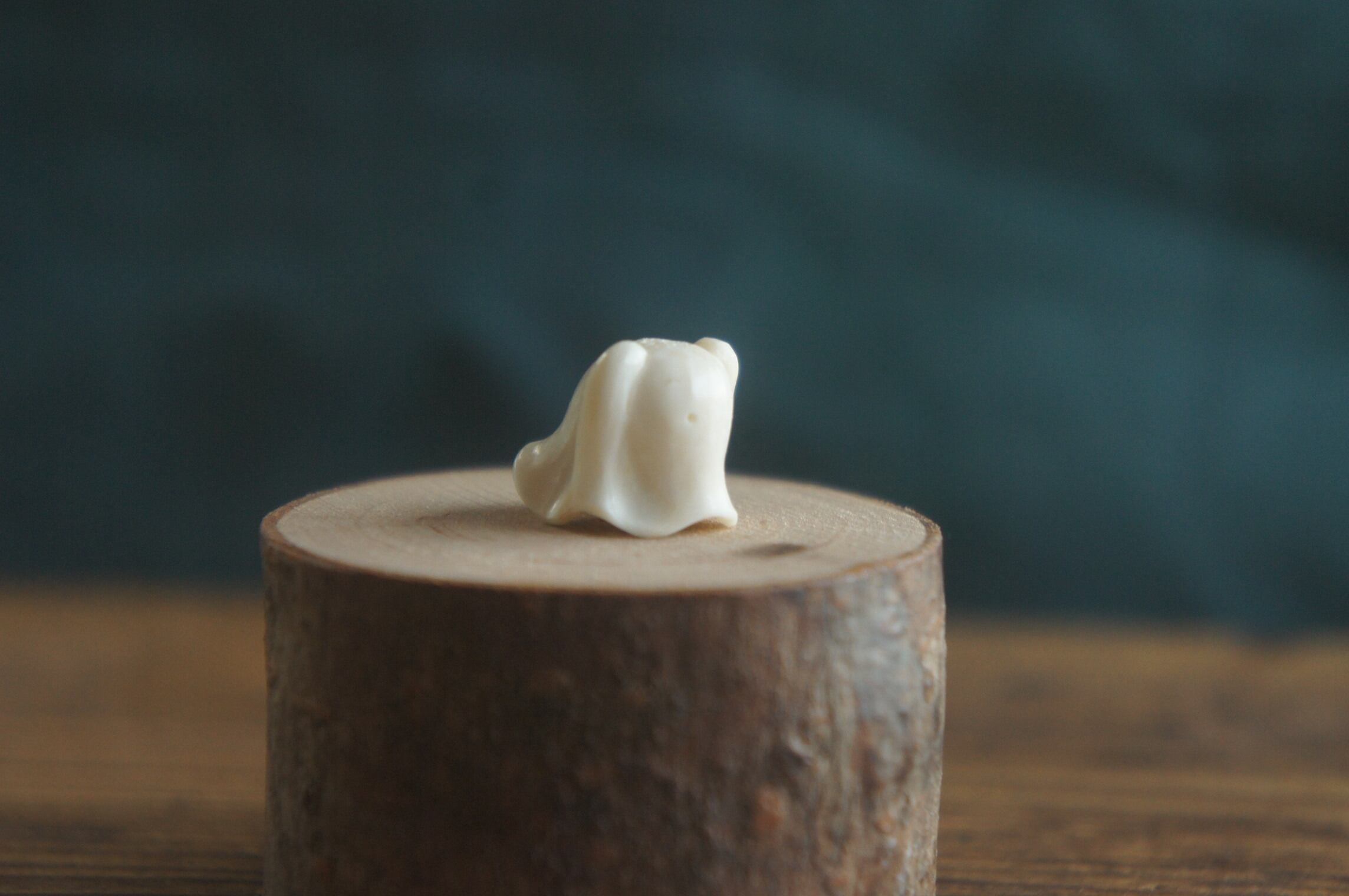 鹿角彫刻「兎角亀毛」鹿の角の小さいおばけ【5】 | deer bone 