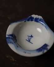 変形皿　富士山　染付　２枚　A