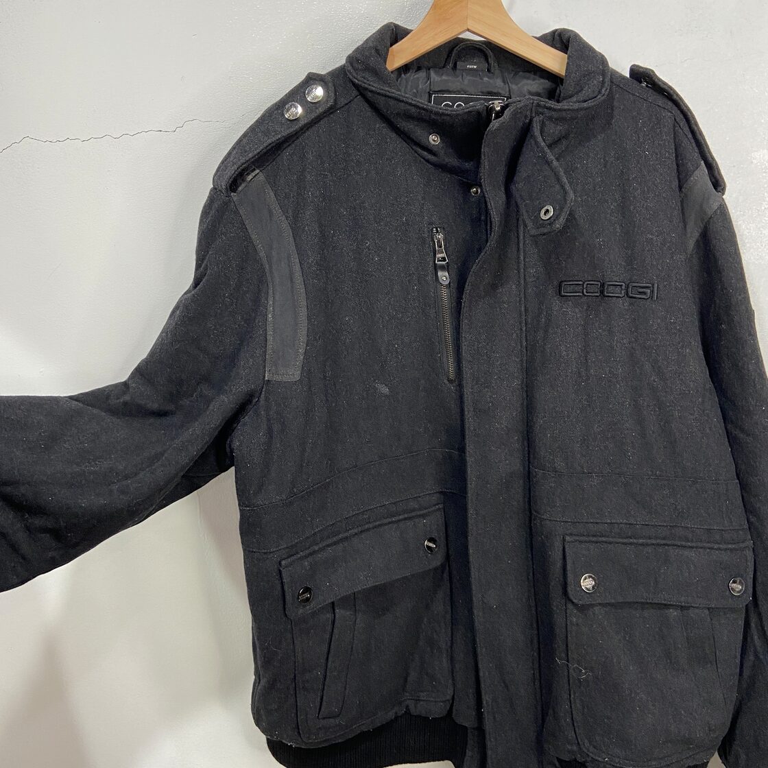 送料無料』COOGI クージー ウール中綿ジャケット ブラック系 3XL 