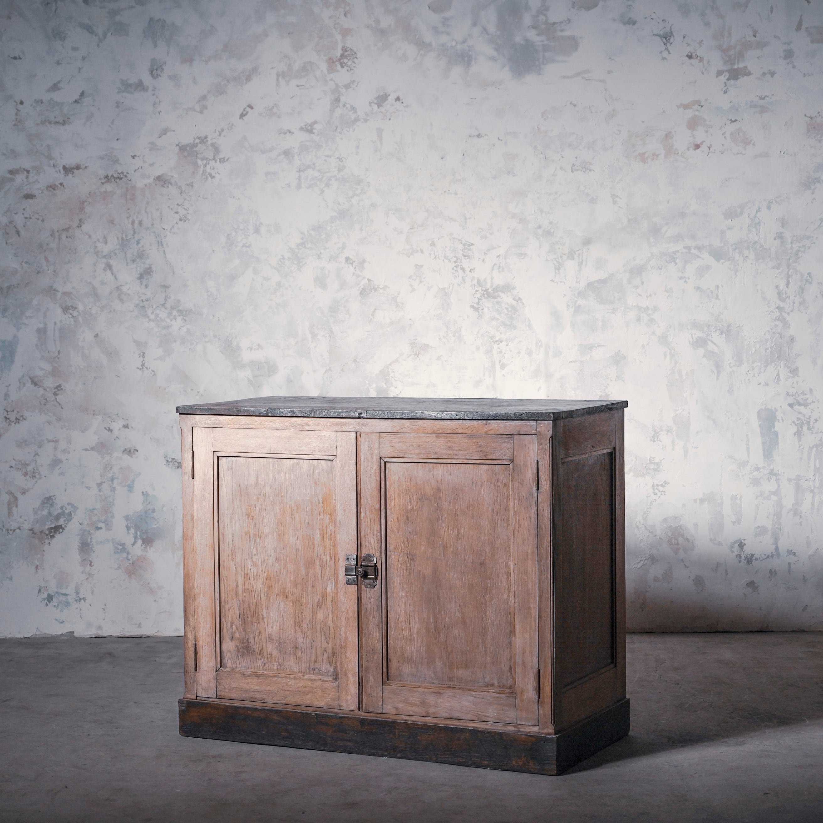 サイドボード/アンティークサイドボード/フレンチアンティーク/空間装飾/店舗什器/ディスプレイ