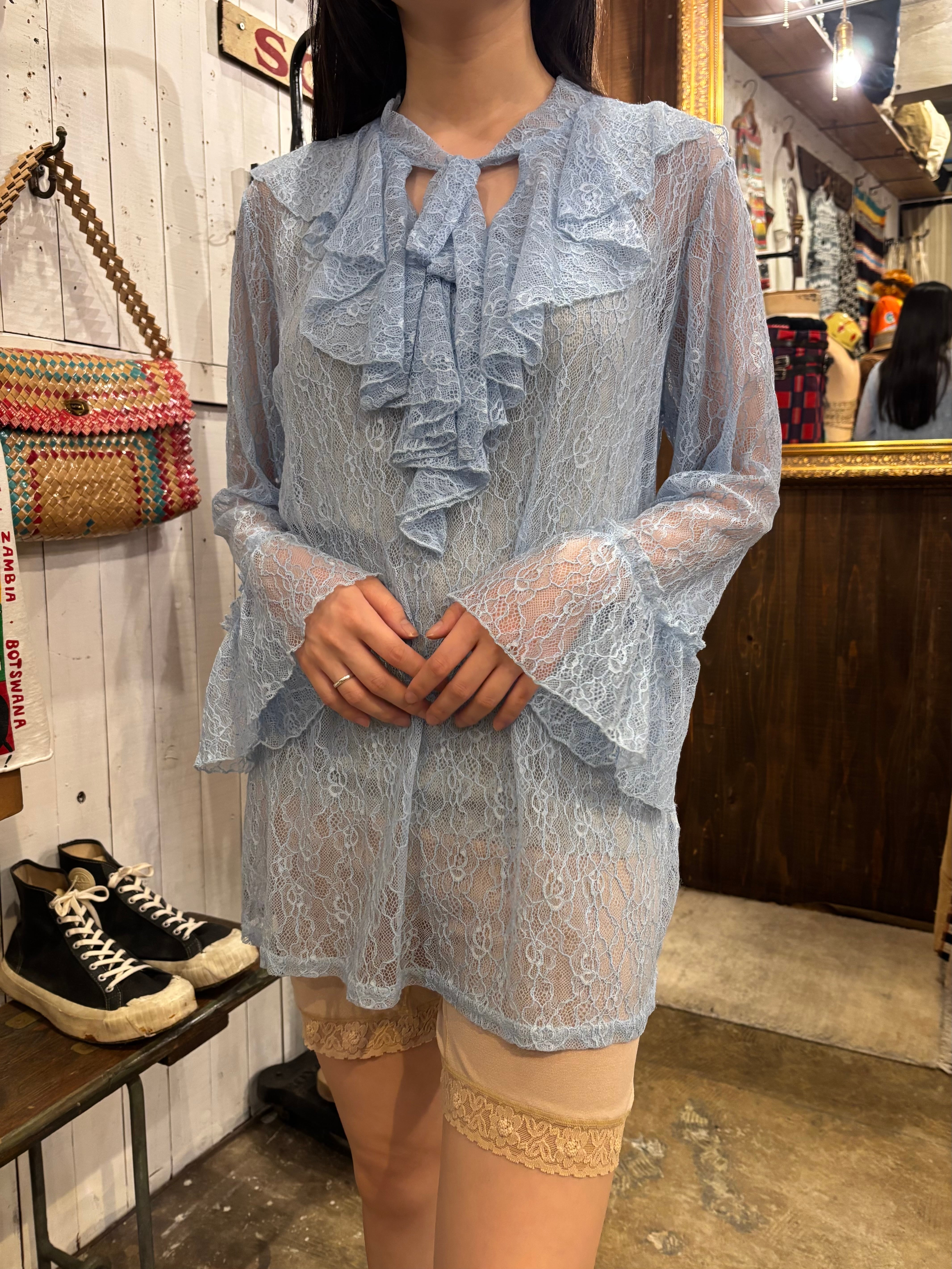 TOPS | JANTIQUES
