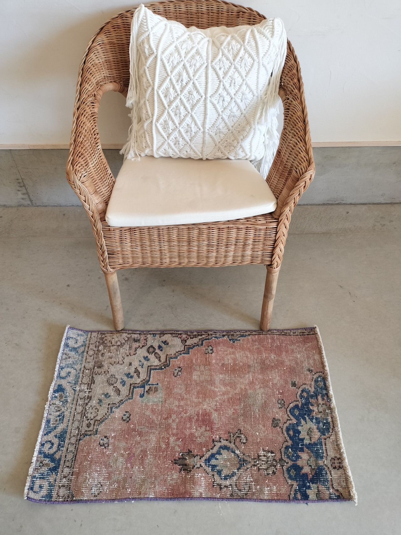 Turkish small rug No.563