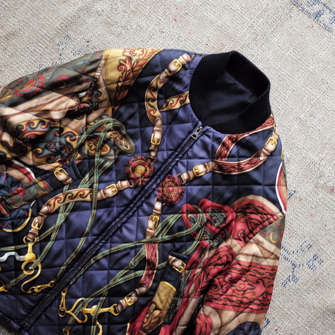 HERMES シルクリバーシブルボンバージャケット デッドストック 