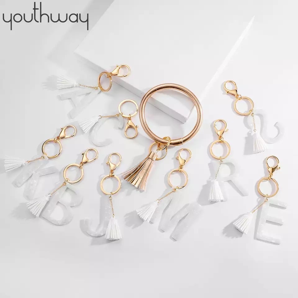 送料無料 予約商品 イニシャル キーホルダー プチプラ 可愛い シンプル おしゃれ Selectshop Aya