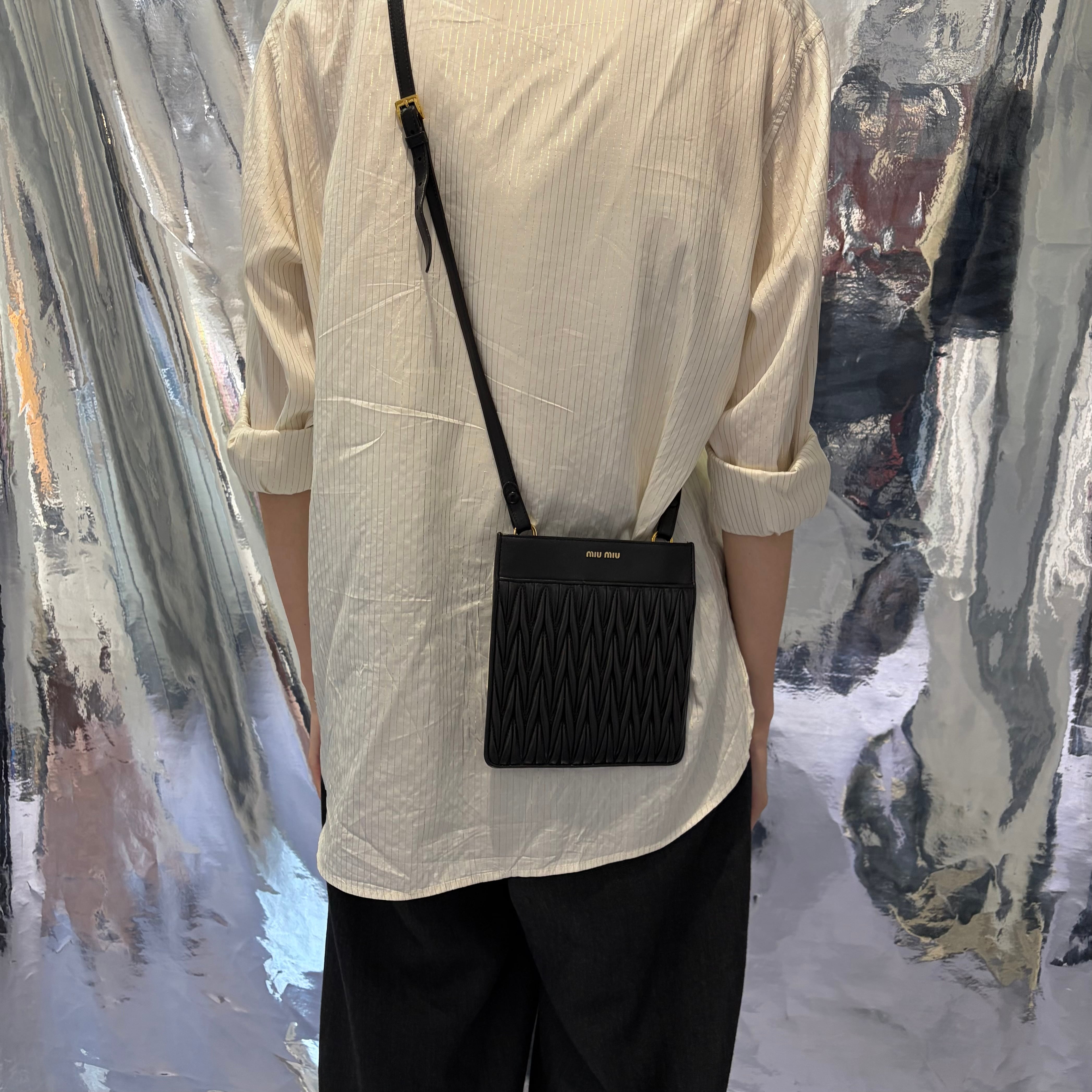 MIUMIU マテラッセ レザー ショルダーバッグ ミュウミュウ | 2122TOKYO