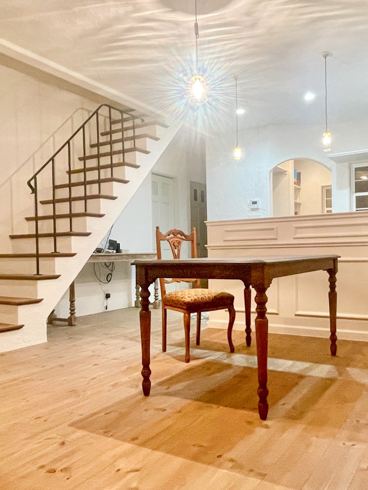 オーク材ターンドレッグダイニングテーブル “クラシック”(アンティーク調ろくろ足テーブル)足元広めver. W1400〜2400 4人〜8人掛け 引き出し付きダイニングテーブル