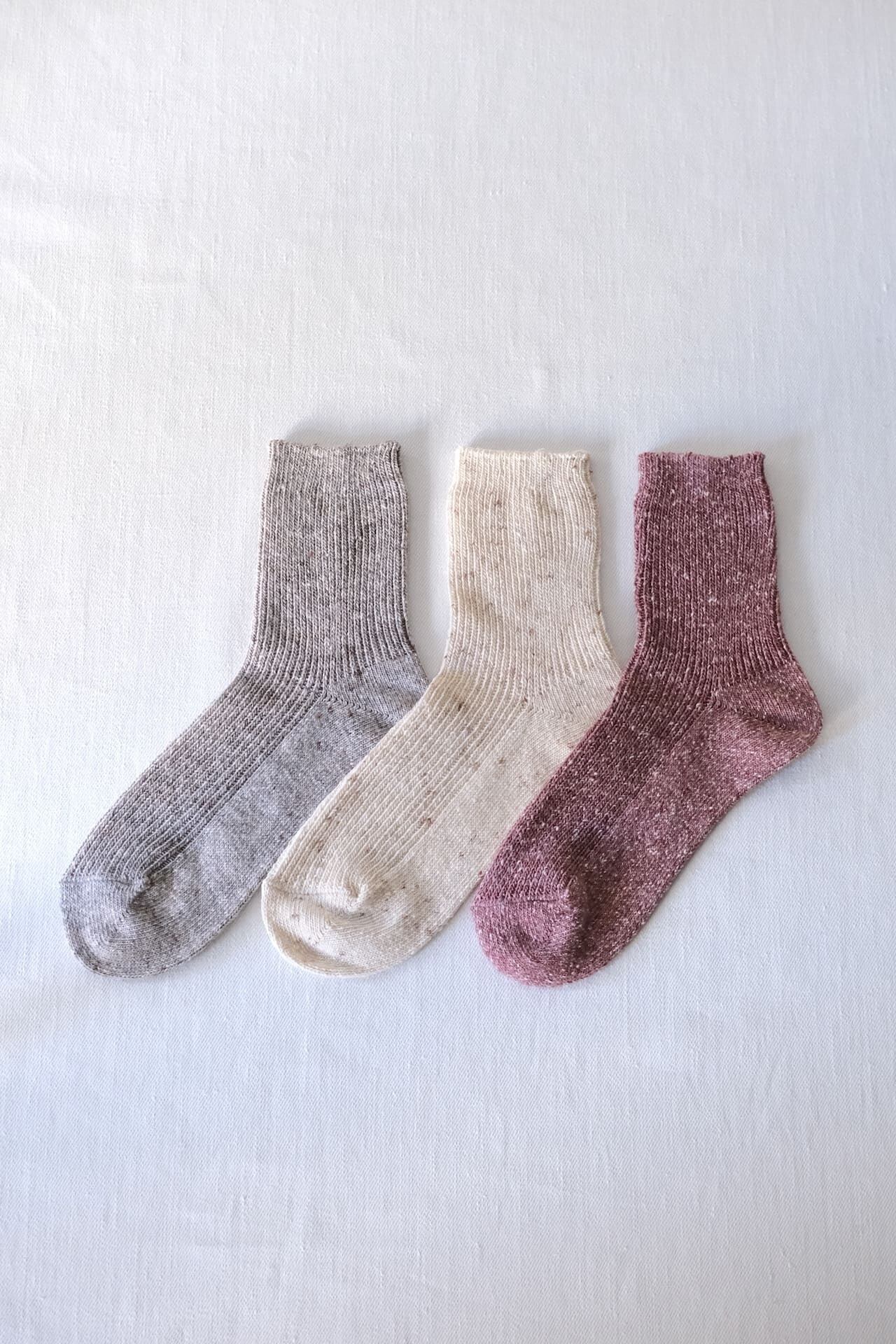 OBSCURE SOCKS ALNUS (Lady's) Gray,Ivory,Red